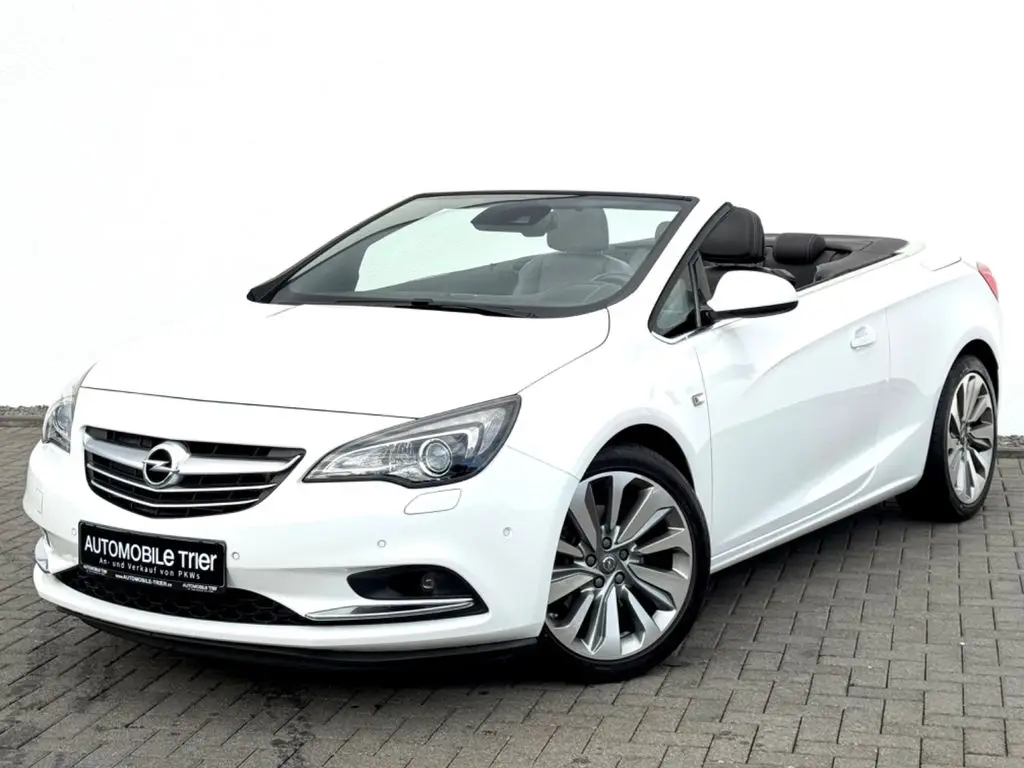 Photo 1 : Opel Cascada 2017 Petrol