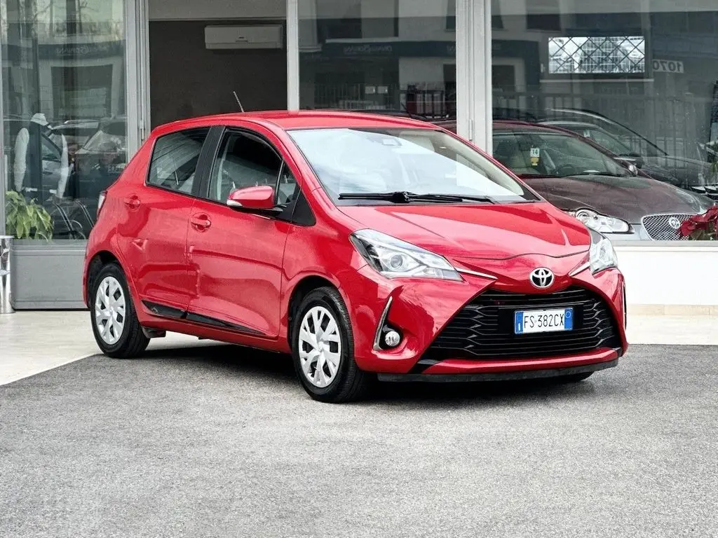 Photo 1 : Toyota Yaris 2018 Petrol