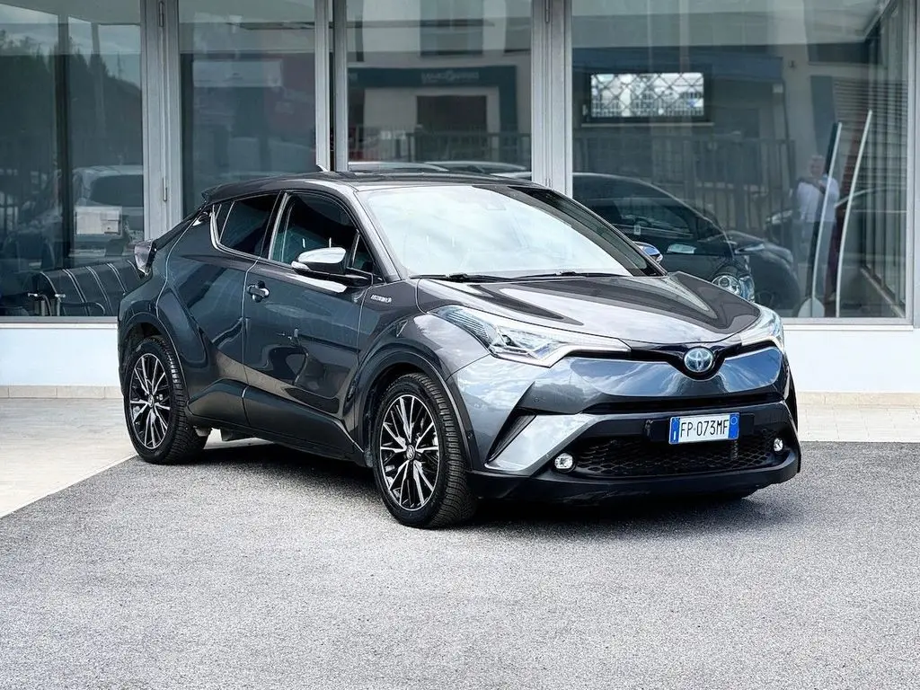 Photo 1 : Toyota C-hr 2018 Hybride