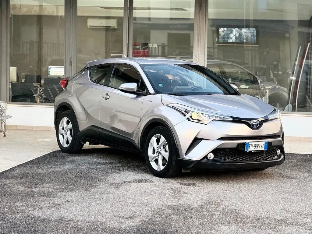 Photo 1 : Toyota C-hr 2019 Hybrid