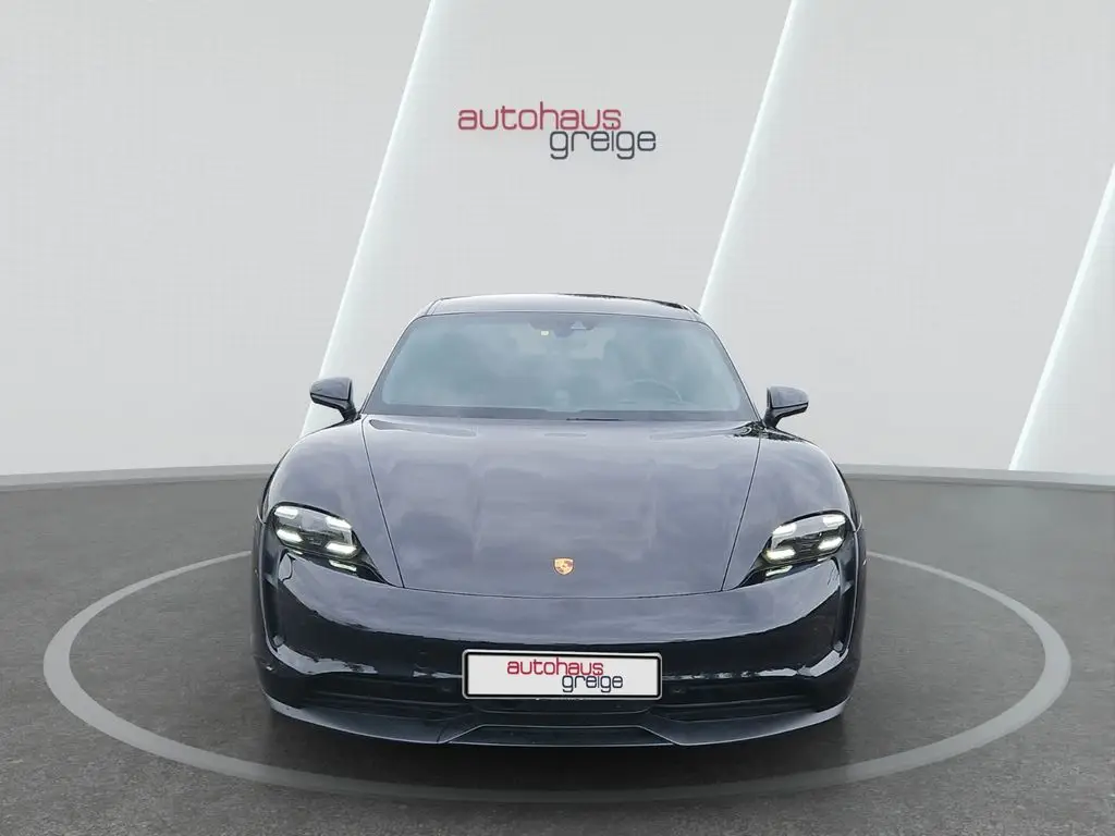 Photo 1 : Porsche Taycan 2021 Non renseigné