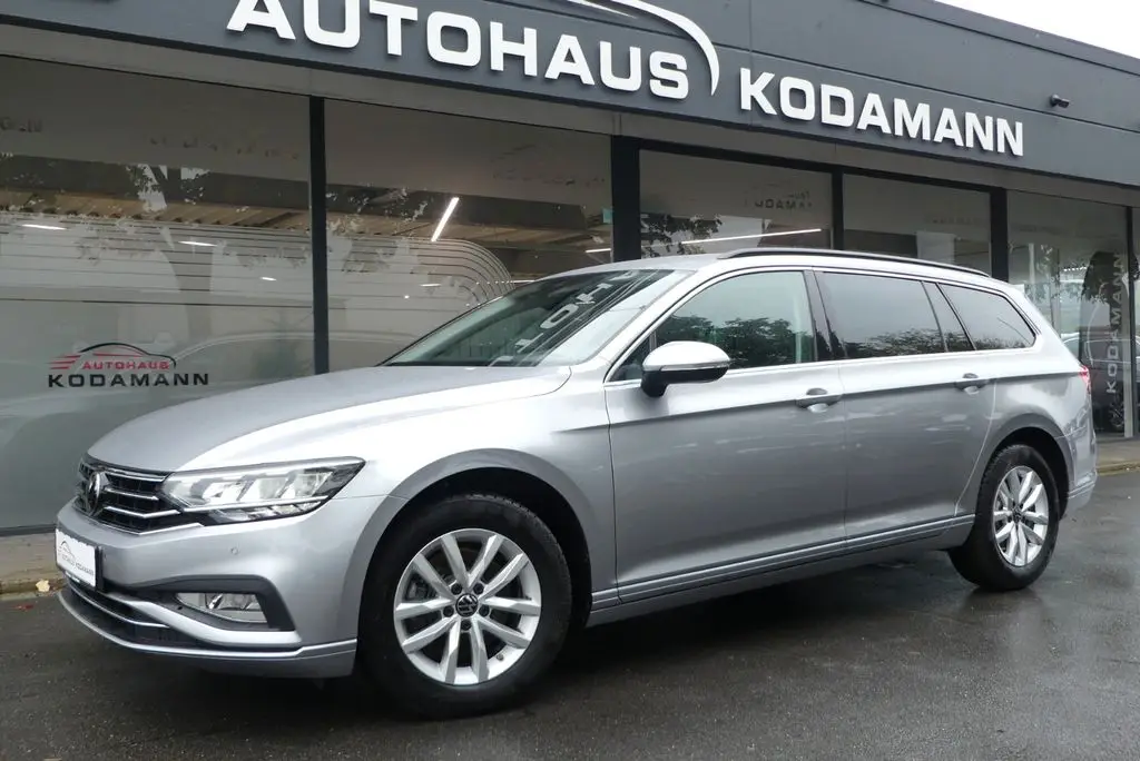 Photo 1 : Volkswagen Passat 2023 Diesel