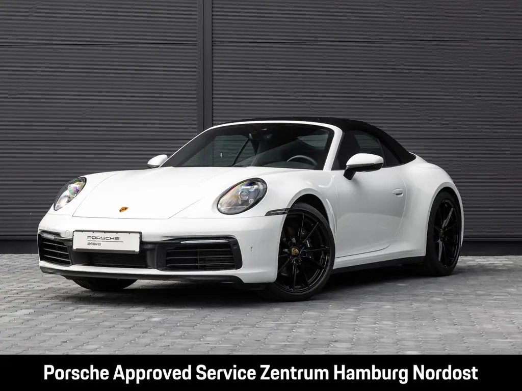 Photo 1 : Porsche 992 2022 Essence