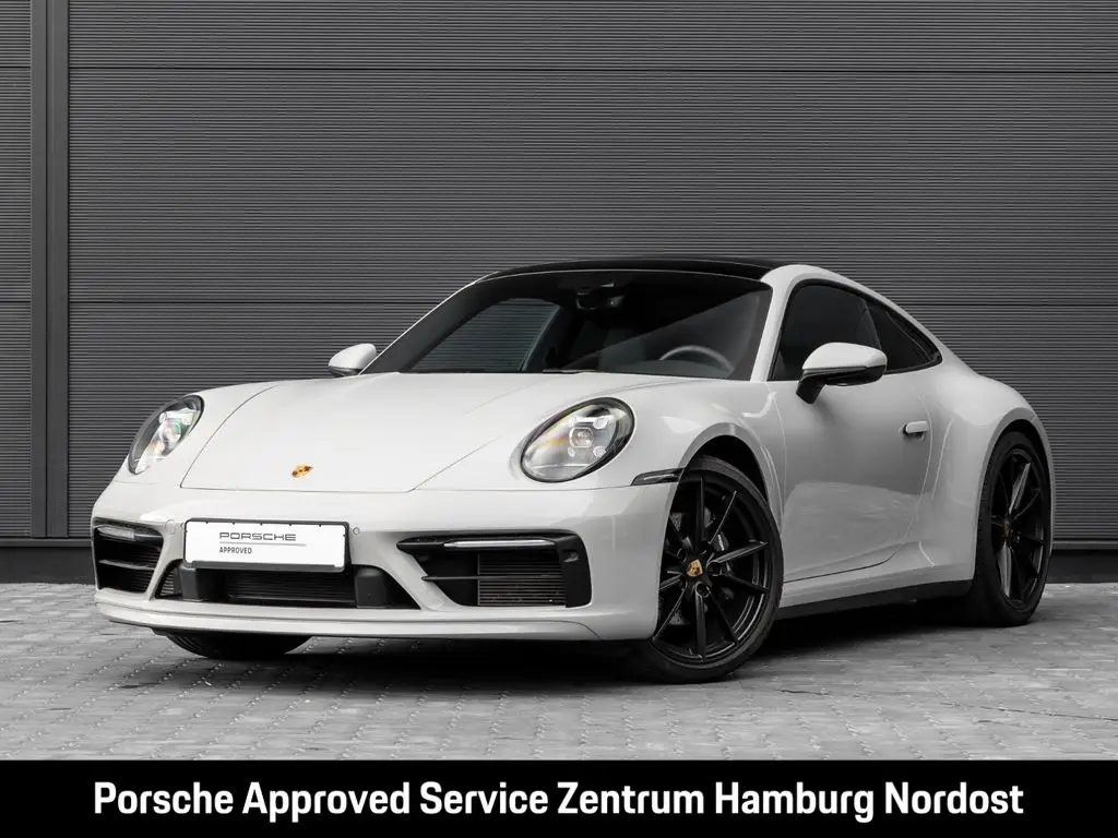 Photo 1 : Porsche 992 2023 Essence