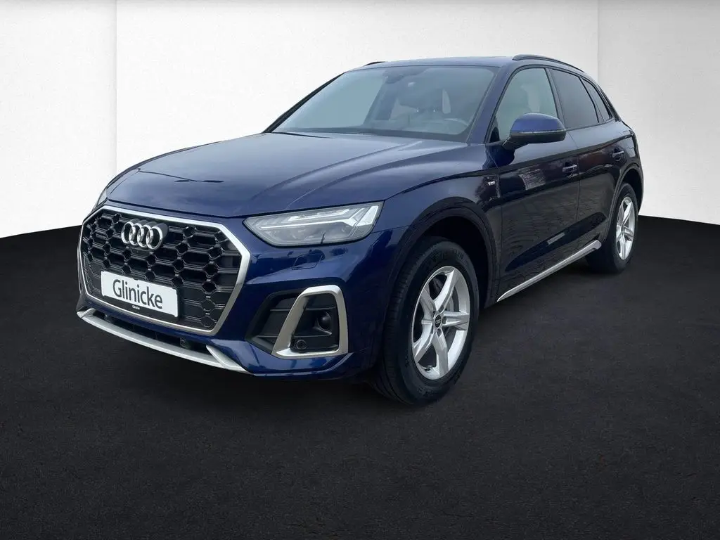 Photo 1 : Audi Q5 2021 Hybride