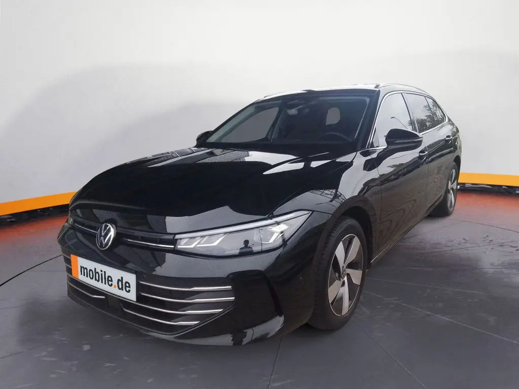 Photo 1 : Volkswagen Passat 2024 Petrol