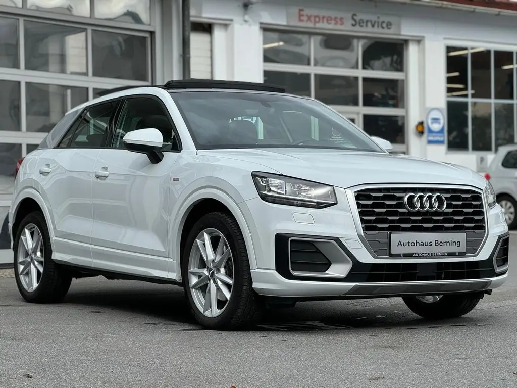 Photo 1 : Audi Q2 2017 Petrol