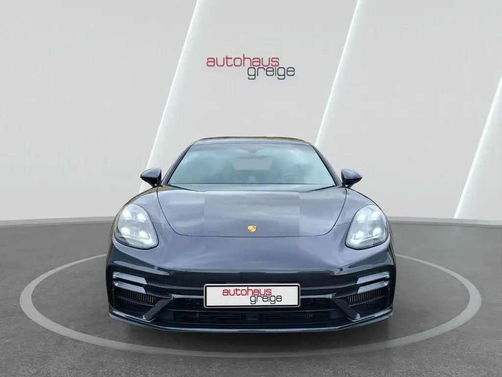 Photo 1 : Porsche Panamera 2022 Essence