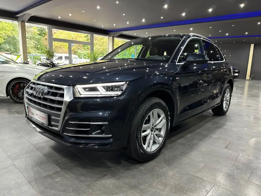 Photo 1 : Audi Q5 2021 Hybride