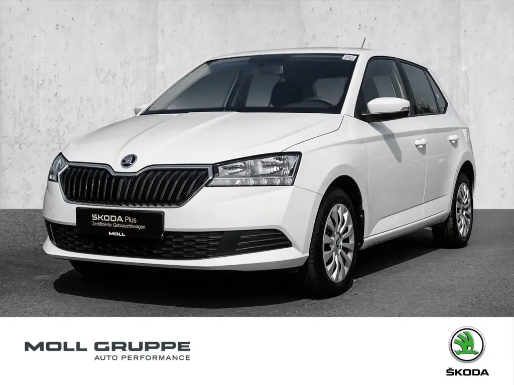 Photo 1 : Skoda Fabia 2020 Petrol