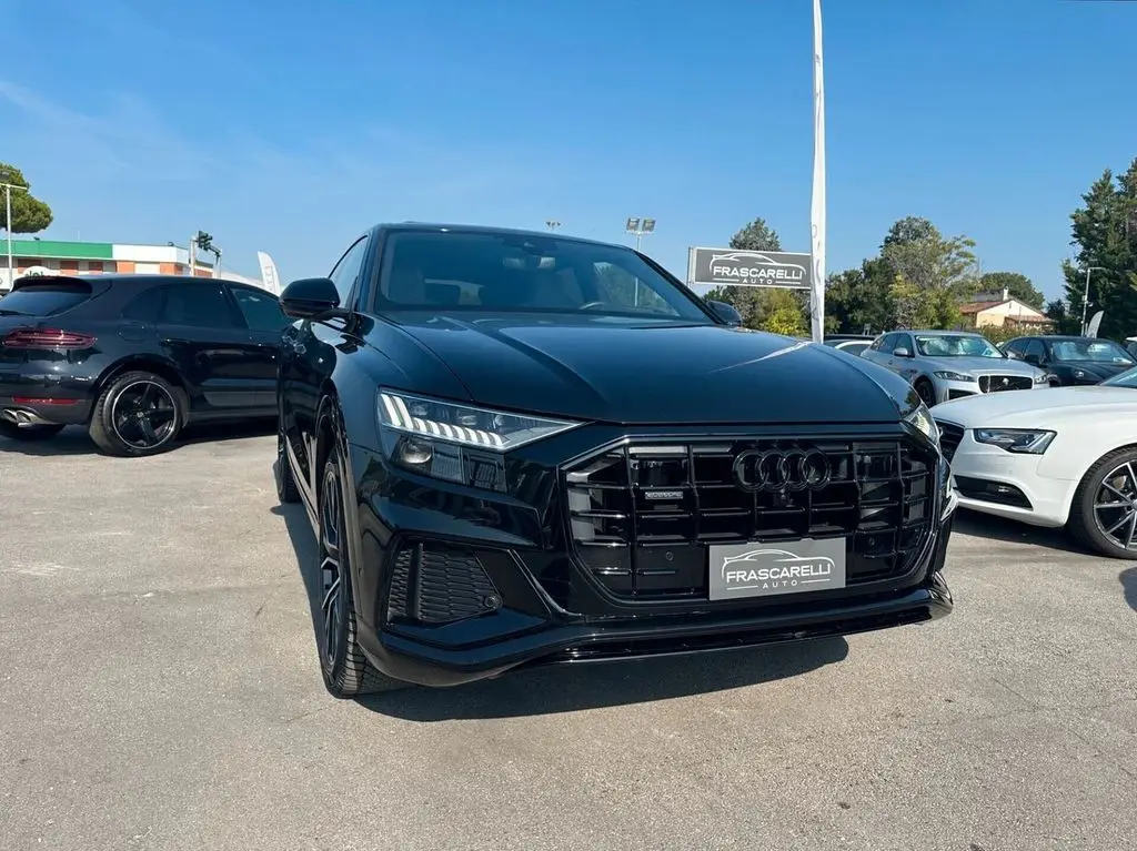 Photo 1 : Audi Q8 2019 Hybride