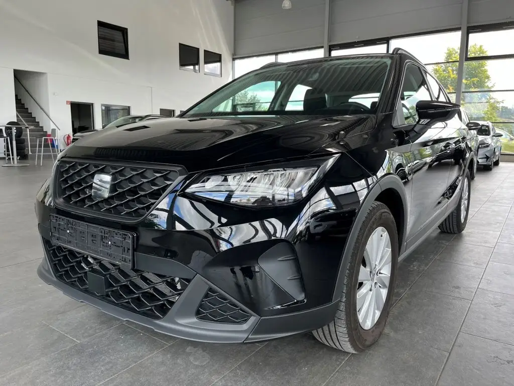 Photo 1 : Seat Arona 2024 Essence