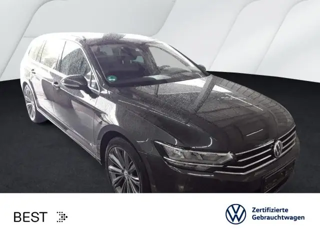 Photo 1 : Volkswagen Passat 2019 Petrol