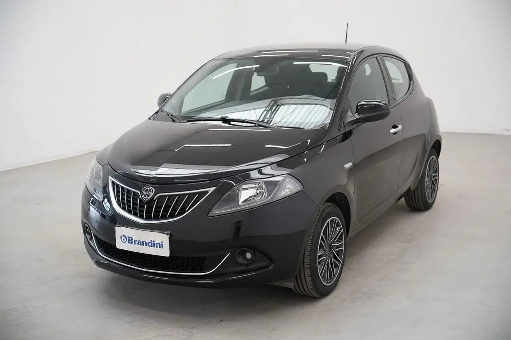 Photo 1 : Lancia Ypsilon 2021 GPL