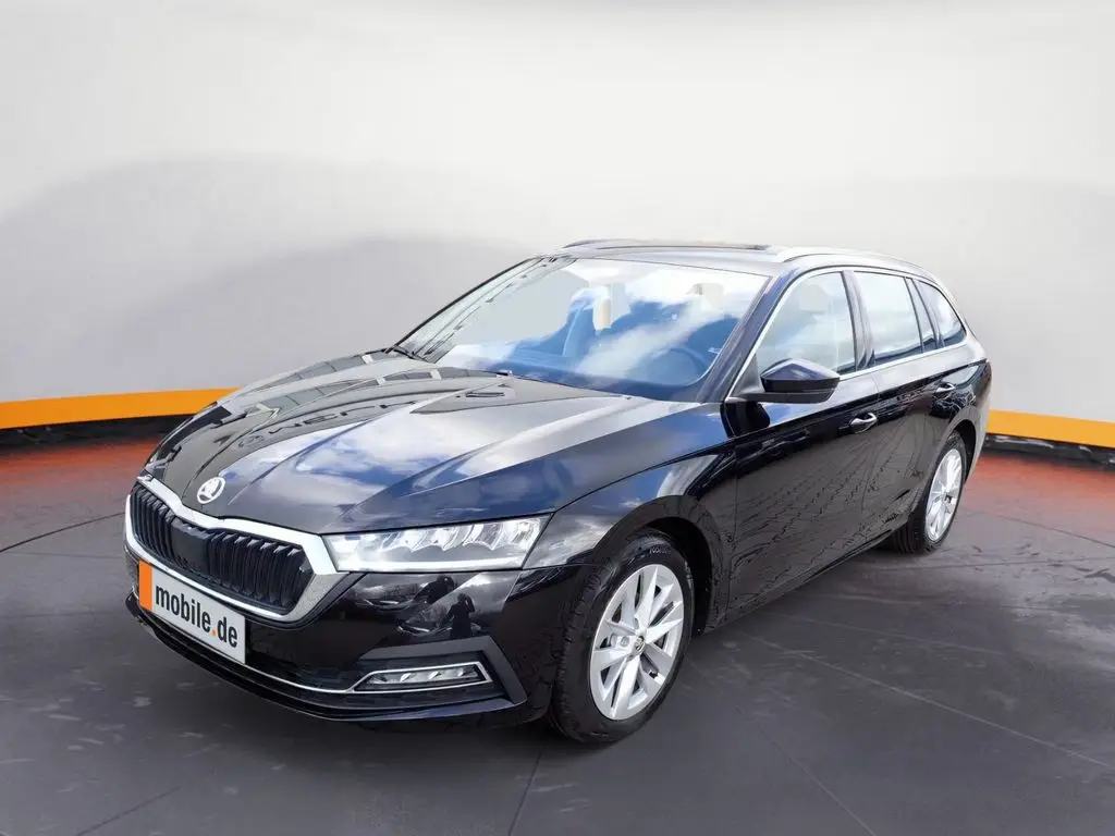 Photo 1 : Skoda Octavia 2023 Petrol