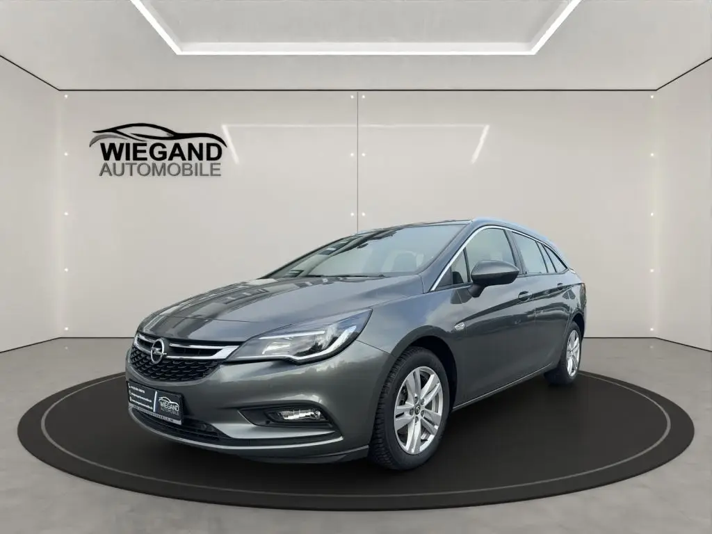 Photo 1 : Opel Astra 2019 Essence