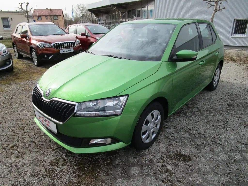 Photo 1 : Skoda Fabia 2020 Petrol