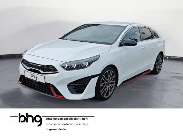 Photo 1 : Kia Proceed 2023 Essence