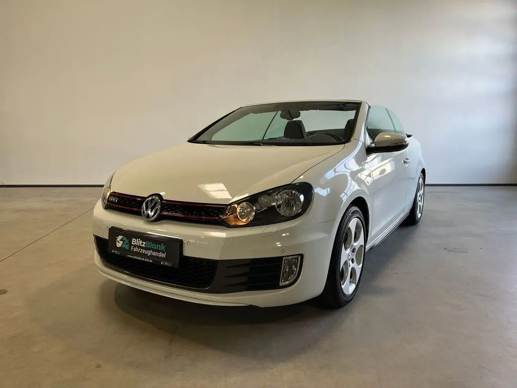 Photo 1 : Volkswagen Golf 2015 Essence