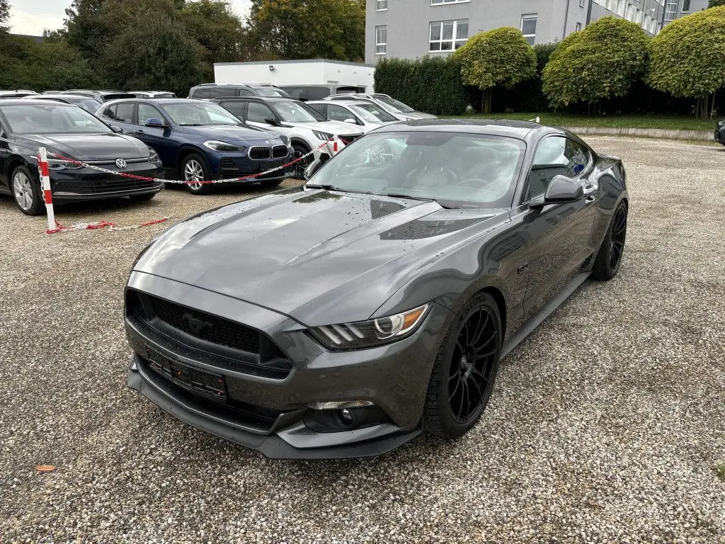 Photo 1 : Ford Mustang 2017 Essence