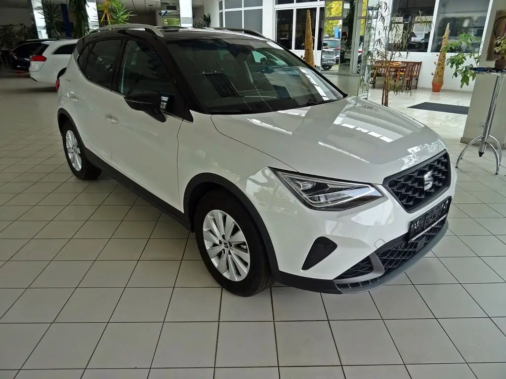 Photo 1 : Seat Arona 2022 Essence