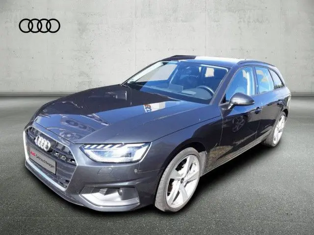 Photo 1 : Audi A4 2022 Essence