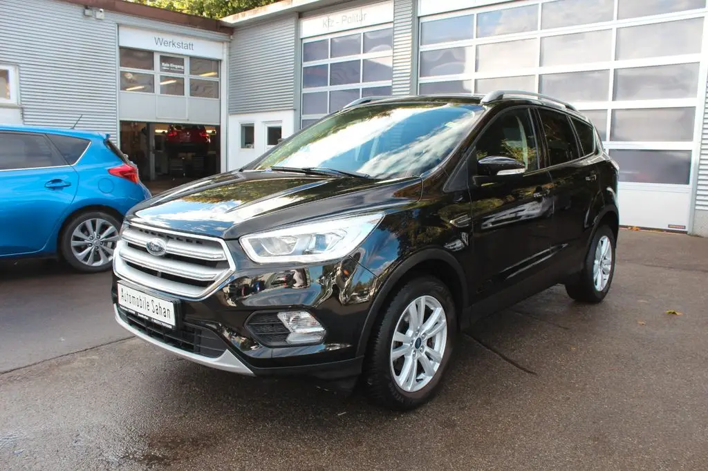 Photo 1 : Ford Kuga 2018 Essence