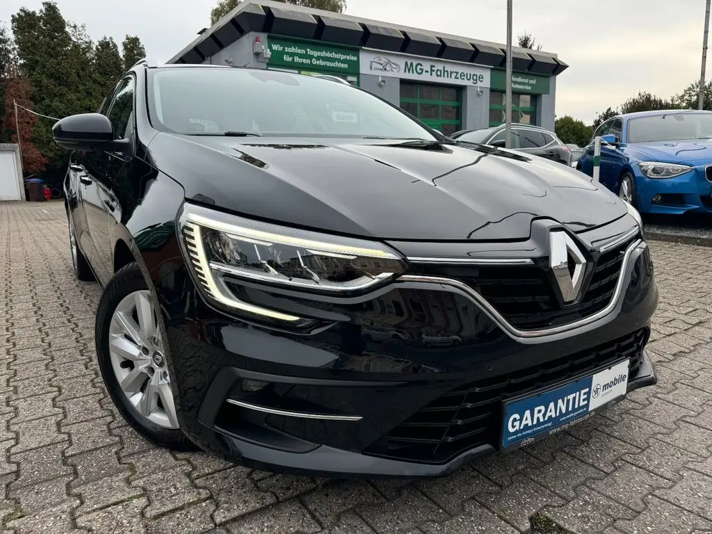 Photo 1 : Renault Megane 2021 Essence