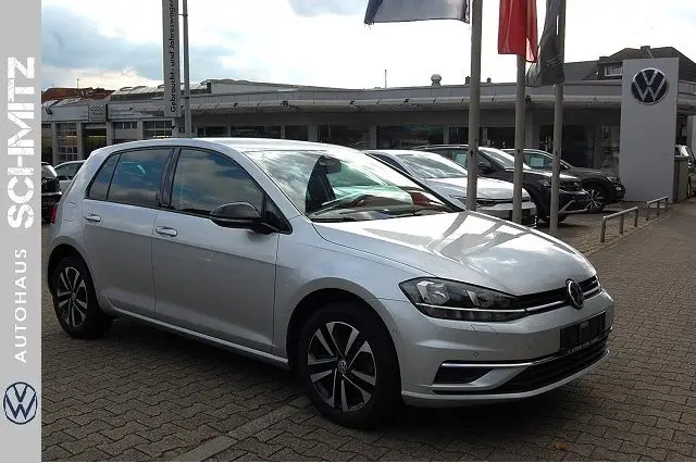 Photo 1 : Volkswagen Golf 2019 Essence