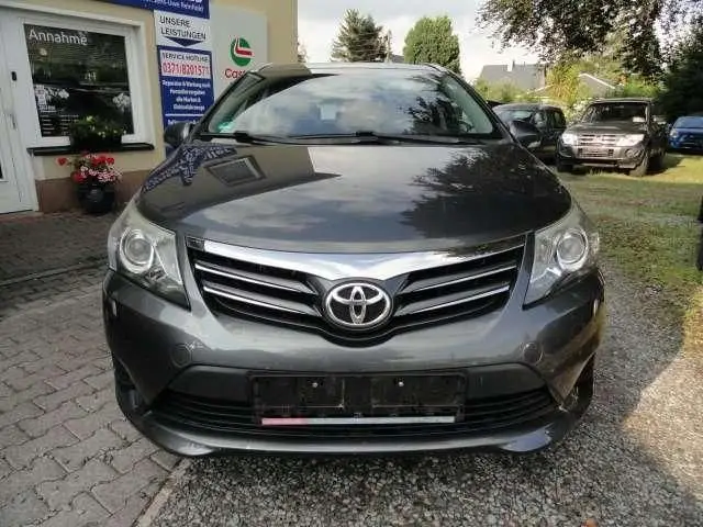 Photo 1 : Toyota Avensis 2015 Essence