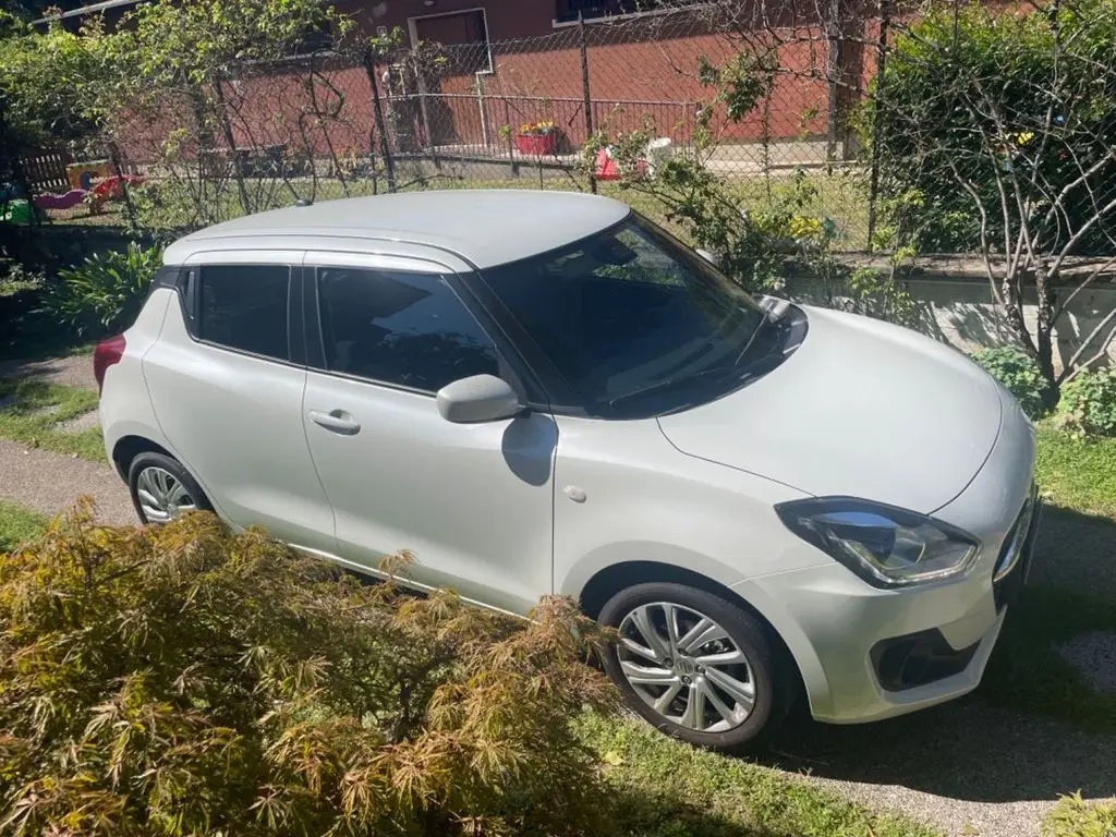 Photo 1 : Suzuki Swift 2020 Essence