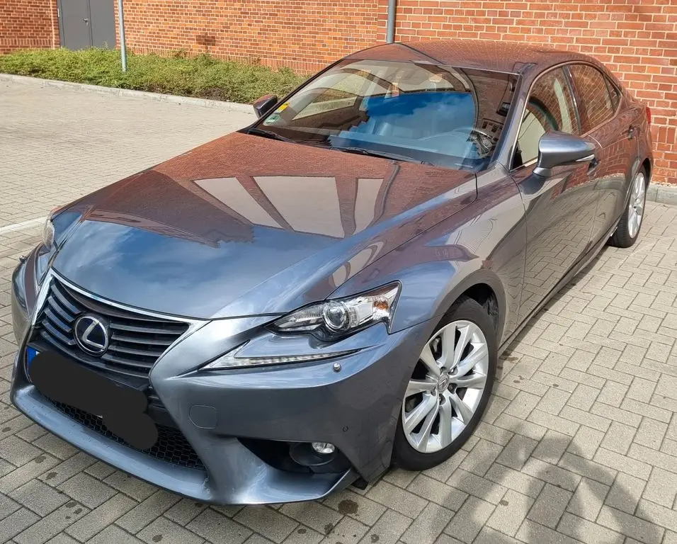 Photo 1 : Lexus Is 2015 Hybride