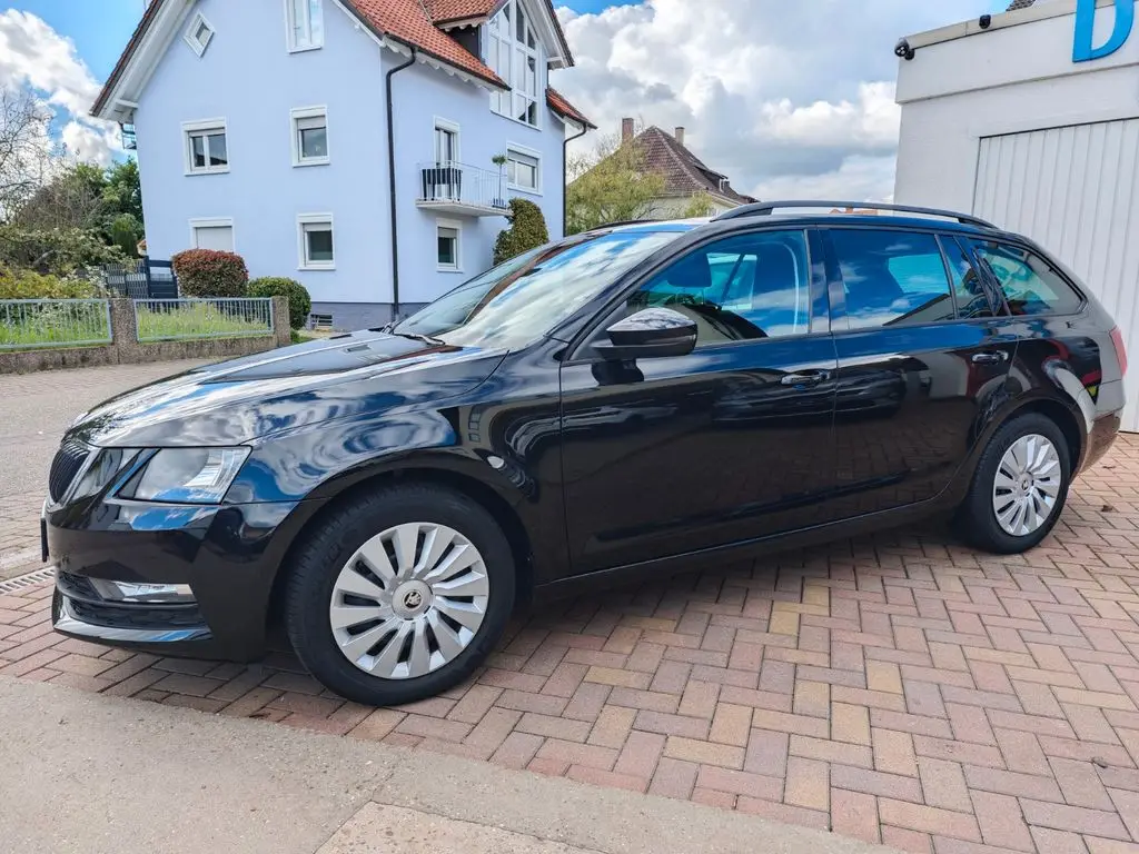 Photo 1 : Skoda Octavia 2019 Autres