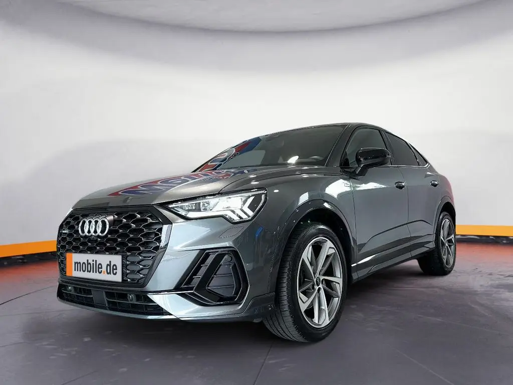 Photo 1 : Audi Q3 2020 Essence