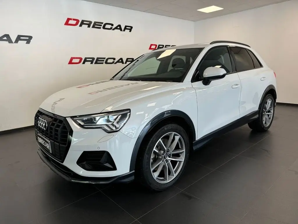 Photo 1 : Audi Q3 2019 Petrol