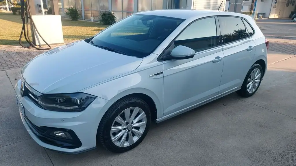 Photo 1 : Volkswagen Polo 2019 Petrol