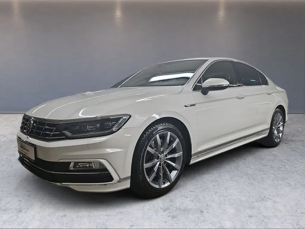 Photo 1 : Volkswagen Passat 2017 Essence