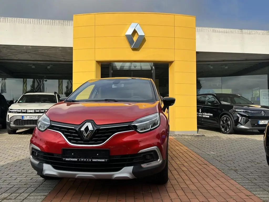 Photo 1 : Renault Captur 2020 Essence