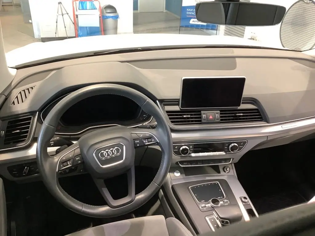 Photo 1 : Audi Q5 2019 Hybrid