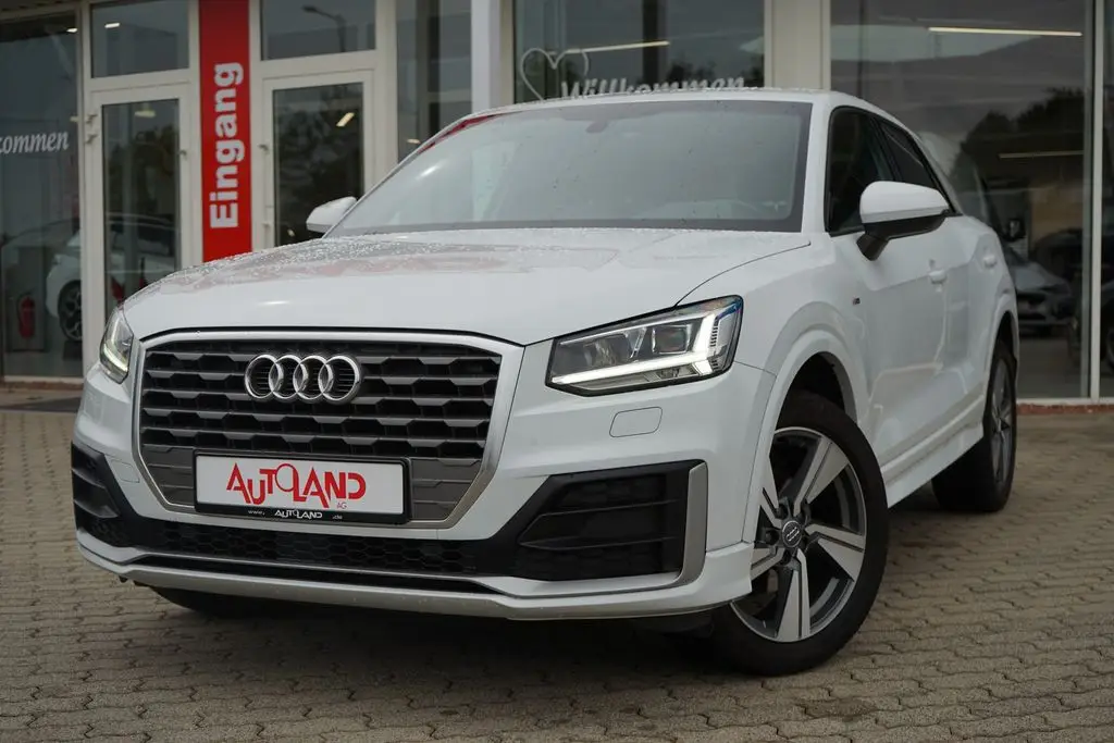 Photo 1 : Audi Q2 2020 Essence