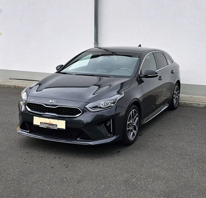 Photo 1 : Kia Proceed 2020 Petrol