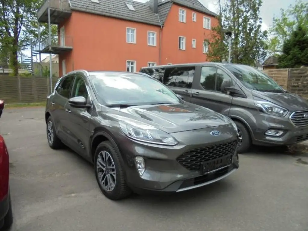 Photo 1 : Ford Kuga 2021 Essence