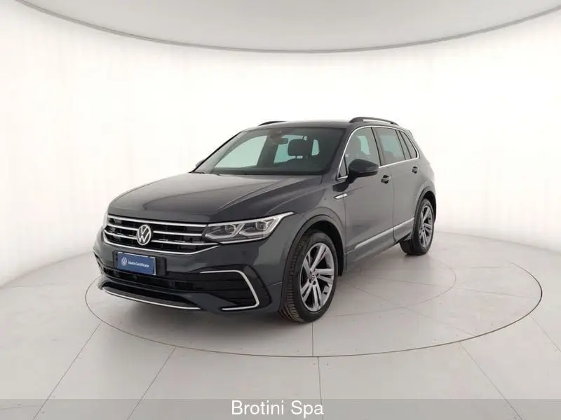 Photo 1 : Volkswagen Tiguan 2021 Petrol