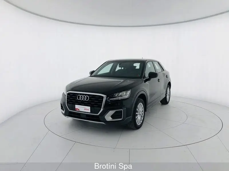 Photo 1 : Audi Q2 2018 Petrol