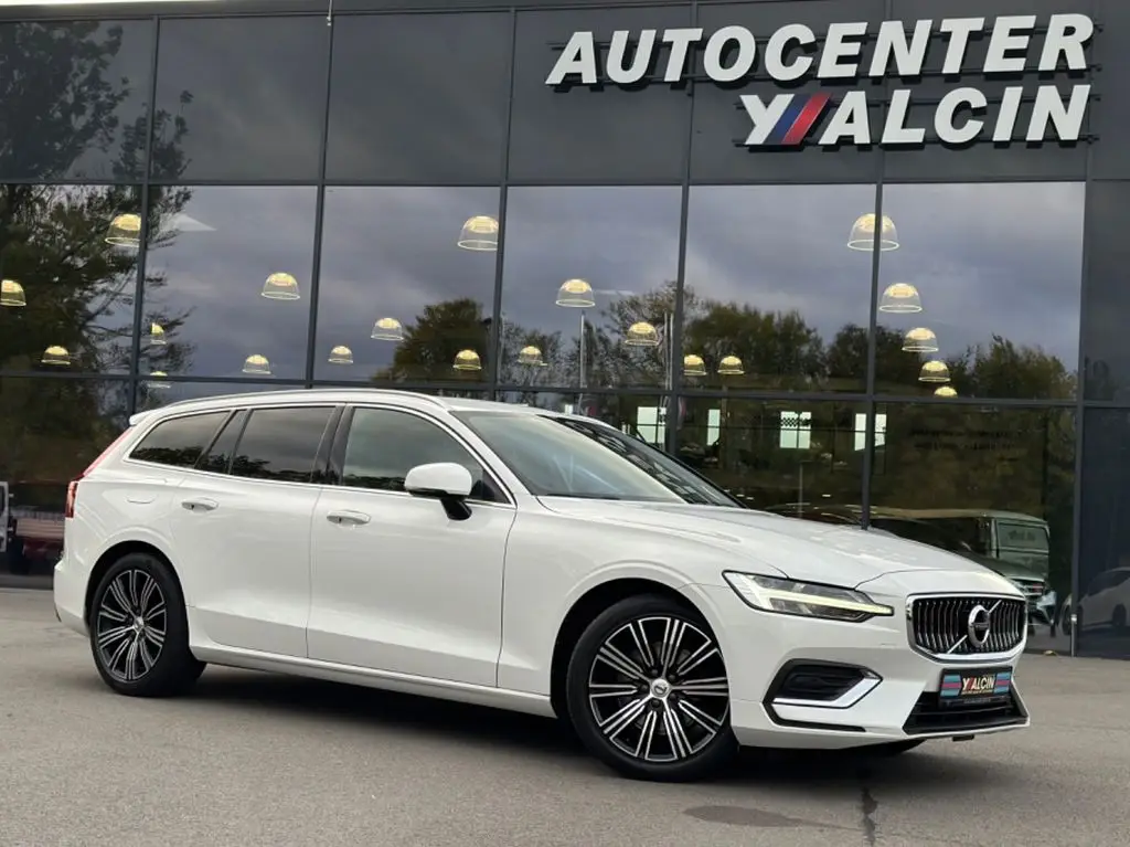 Photo 1 : Volvo V60 2020 Petrol