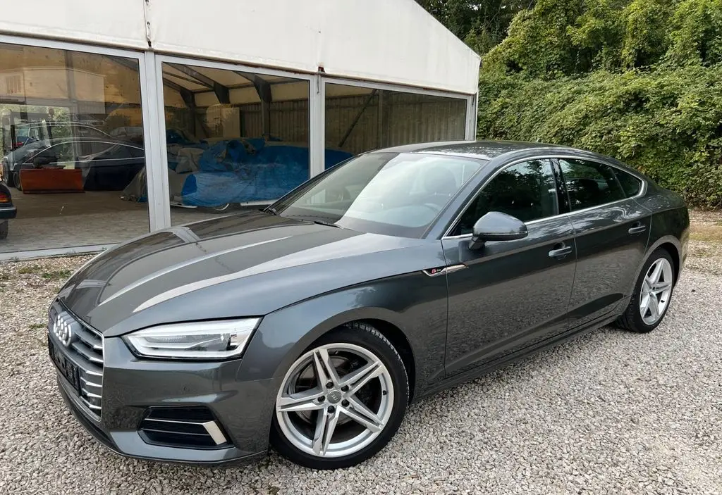 Photo 1 : Audi A5 2019 Petrol