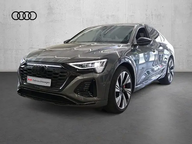 Photo 1 : Audi Q8 2023 Non renseigné