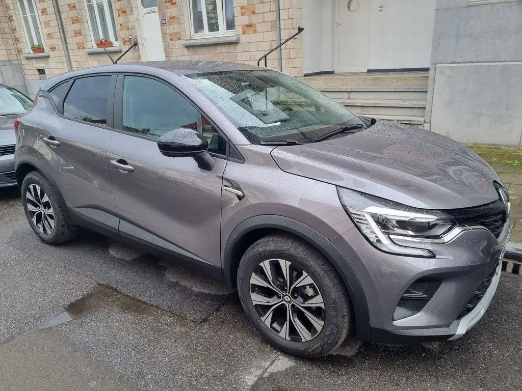 Photo 1 : Renault Captur 2022 Petrol