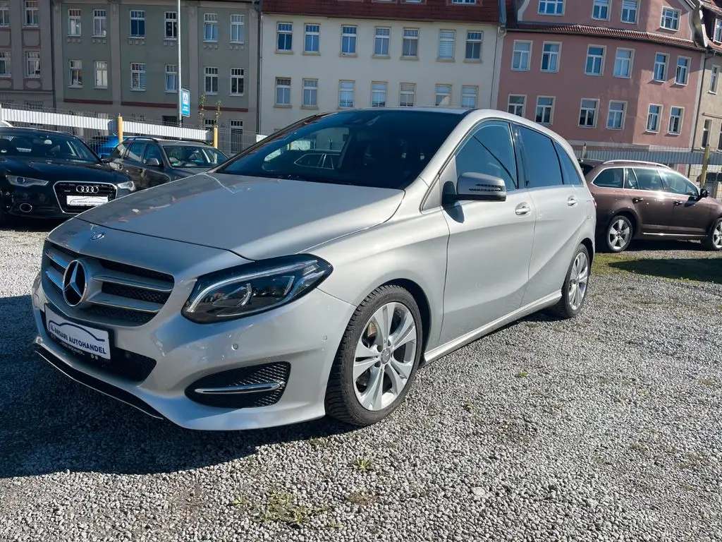 Photo 1 : Mercedes-benz Classe B 2015 Petrol