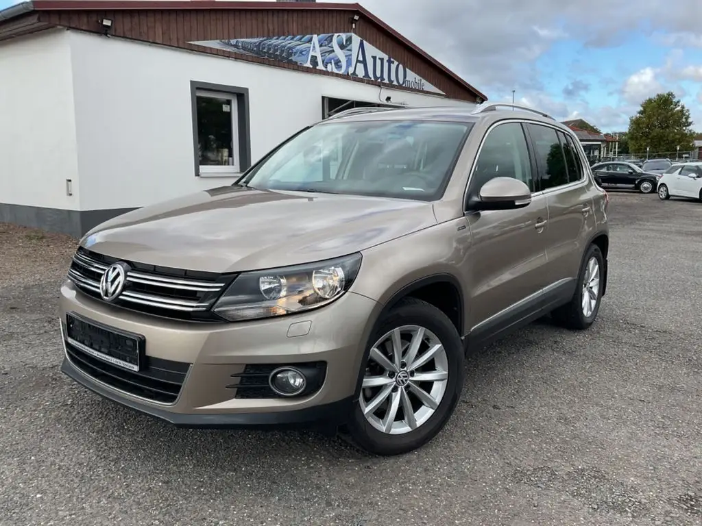 Photo 1 : Volkswagen Tiguan 2015 Essence